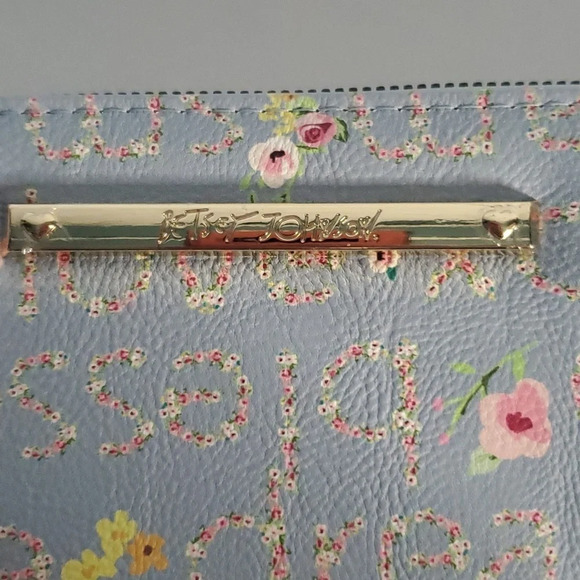 BETSEY JOHNSON BLUE FLORAL WALLET/WRISTLET NWOT - Picture 9 of 11